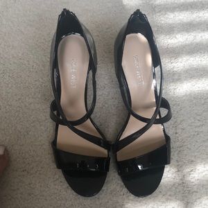 Nine West Black Patent Sandal—Like New